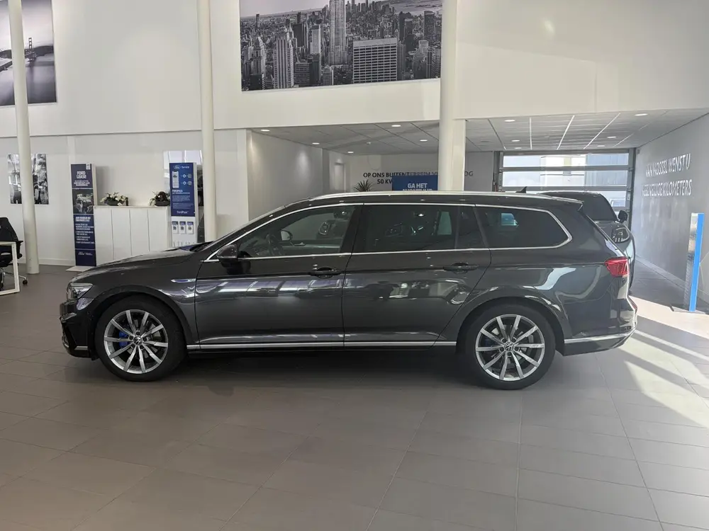 Volkswagen Passat Variant 1.4 TSI PHEV GTE Business uit 2023, foto 2