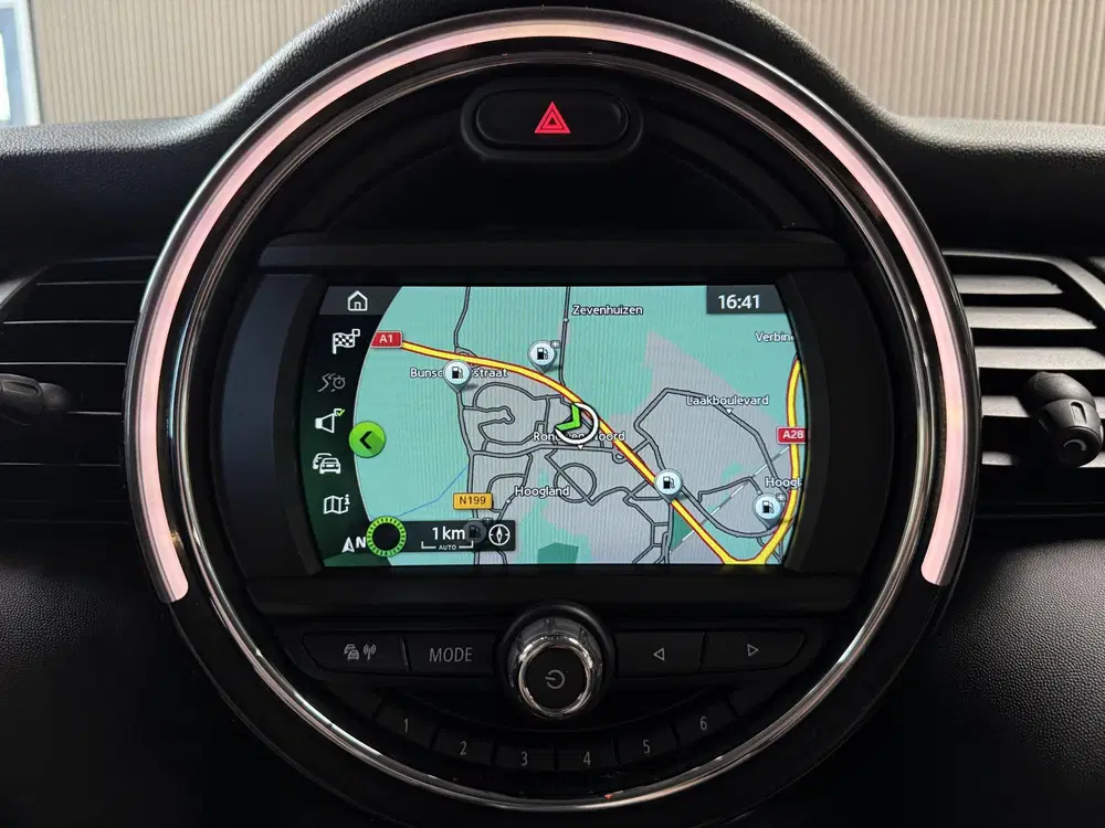 Mini Overig 1.5 Business Edition Automaat uit 2021, foto 11