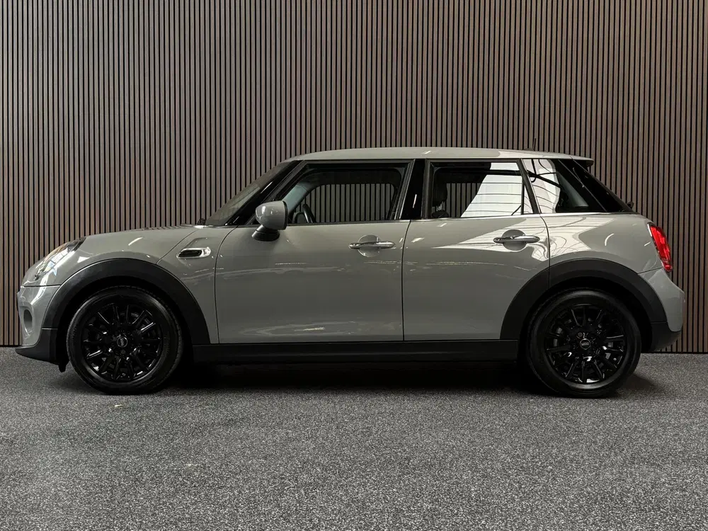 Mini Overig 1.5 Business Edition Automaat uit 2021, foto 3