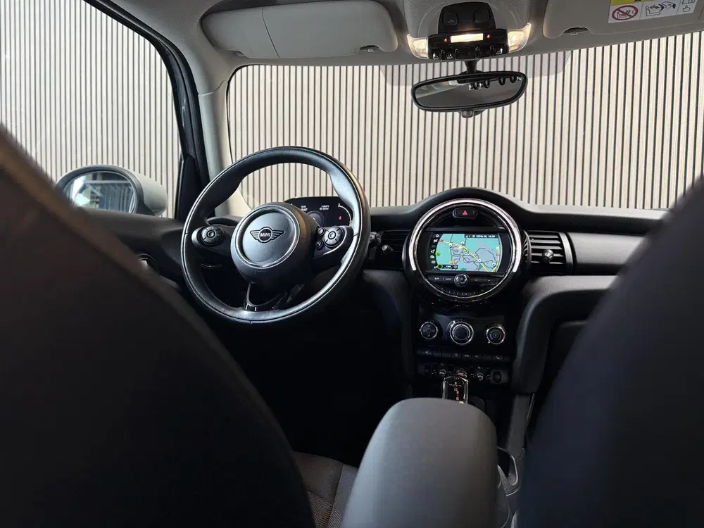 Mini Overig 1.5 Business Edition Automaat uit 2021, foto 4