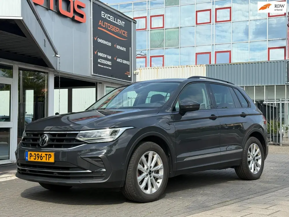 Volkswagen Tiguan 1.4 TSI eHybrid Business+ uit 2021
