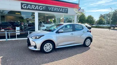 Toyota Yaris 1.5 Hybrid 115 Active uit 2024
