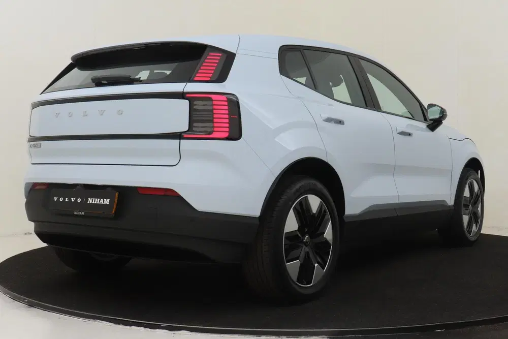 Volvo EX30 SINGLE MOTOR EXTENDED RANGE CORE 69 kWh -C uit 2026, foto 3