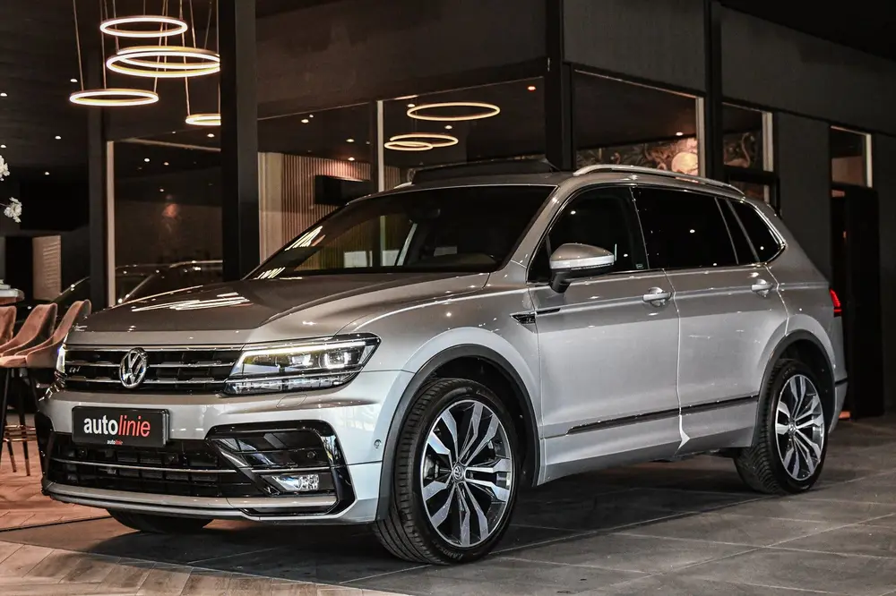 Volkswagen Tiguan Allspace 1.5 TSI R-Line, 7 persoons, Pano uit 2020, foto 3
