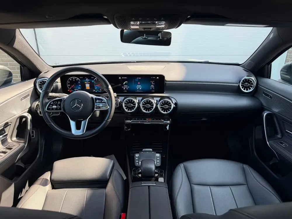 Mercedes-Benz A-Klasse 180 Business Solution Luxury|Cam|Pano uit 2022, foto 3