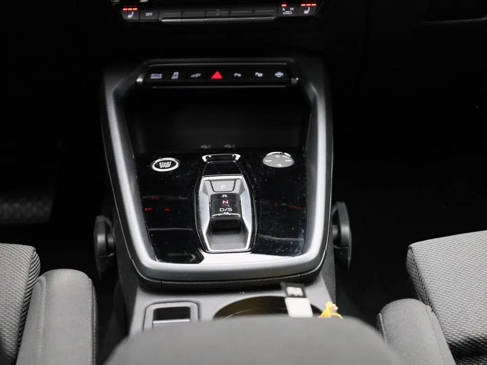 Audi A3 40 TFSI e S edition l Demo l Cruise contro uit 2025, foto 10