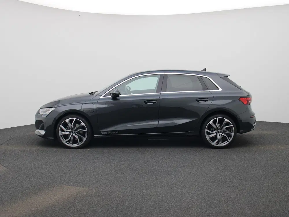 Audi A3 40 TFSI e S edition l Demo l Cruise contro uit 2025, foto 4