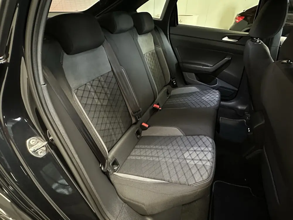 VOLKSWAGEN TAIGO 1.0 TSI R-LINE NAVIGATIE ADAPTIVE CRUISE CO uit 2022, foto 17
