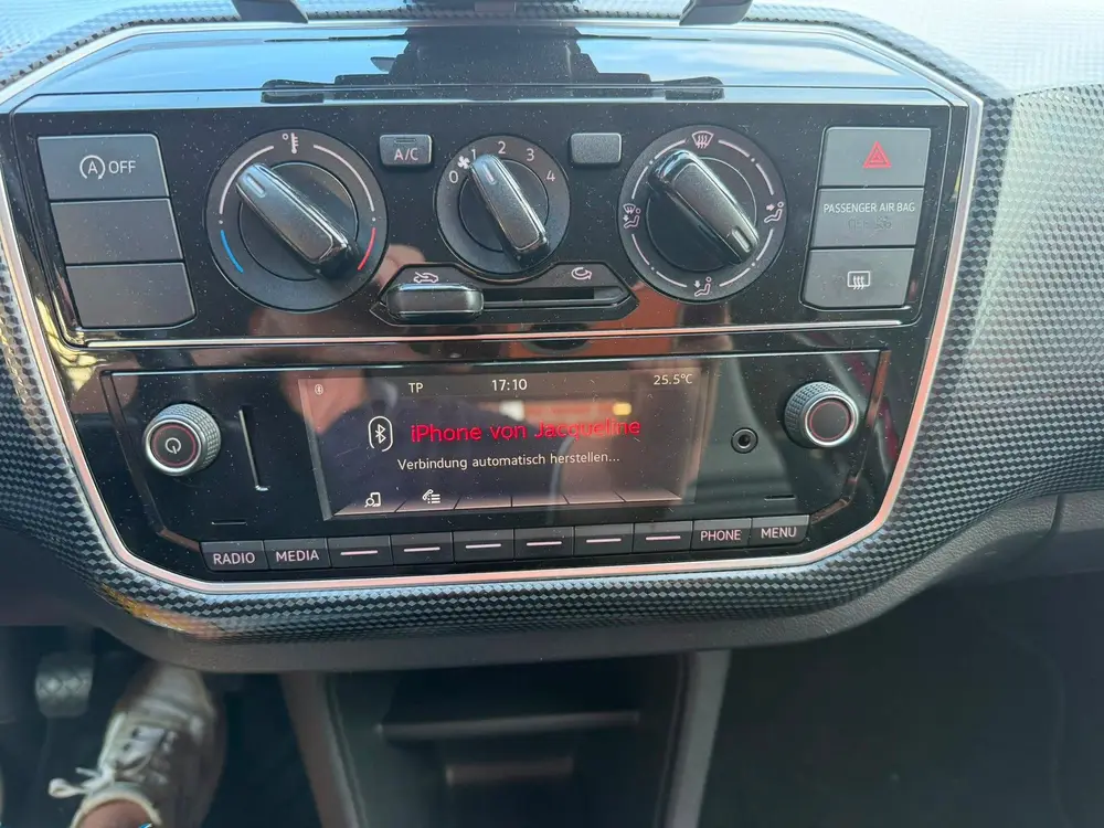 Volkswagen UP! 1.0 BMT take up!, Airco, Bluetooth Dealer oh uit 2019, foto 17