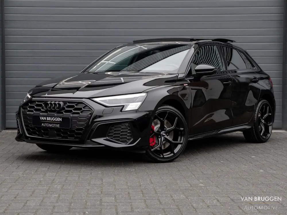 Audi A3 45 TFSI e S-Line Pano RS-Stoelen Sfeer BTW uit 2023