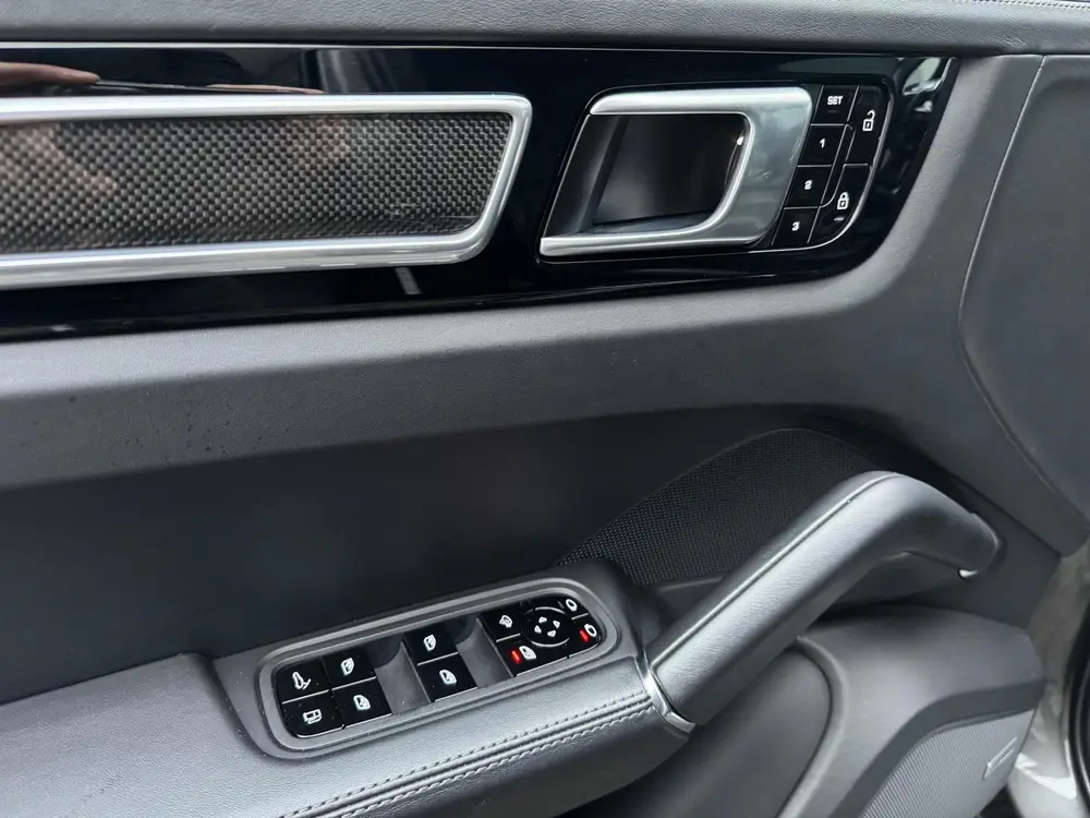 Porsche Cayenne Cayenne Coupé 3.0 E-Hybrid NAP Pano/Luchtvering/360 uit 2020, foto 11
