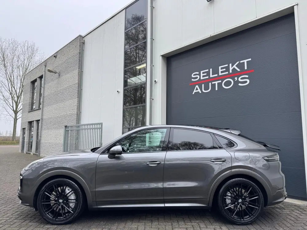 Porsche Cayenne Cayenne Coupé 3.0 E-Hybrid NAP Pano/Luchtvering/360 uit 2020, foto 4