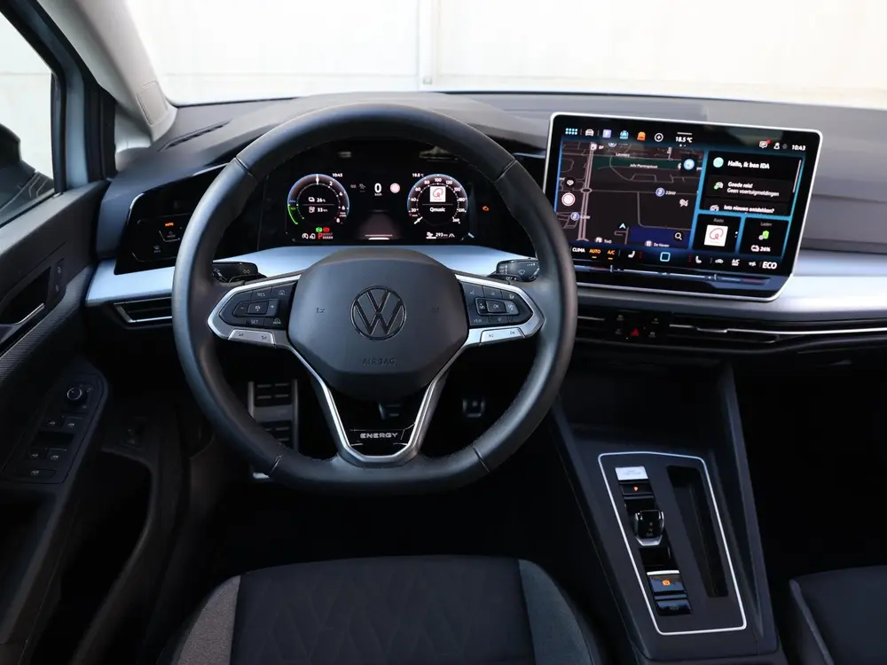 Volkswagen Golf 1.5 eHybrid Life Edition 204pk DSG | Navigat uit 2025, foto 20