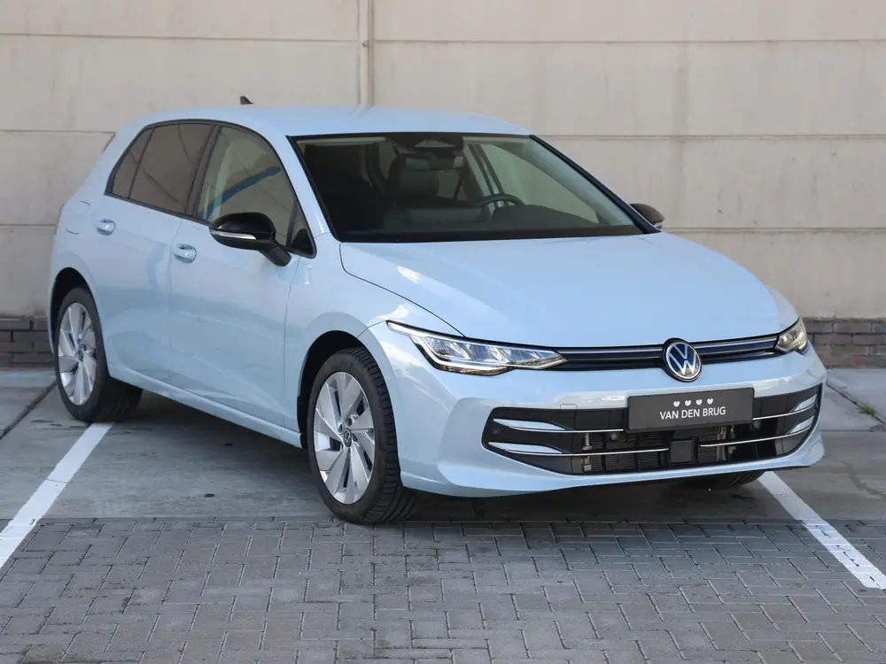 Volkswagen Golf 1.5 eHybrid Life Edition 204pk DSG | Navigat uit 2025, foto 3