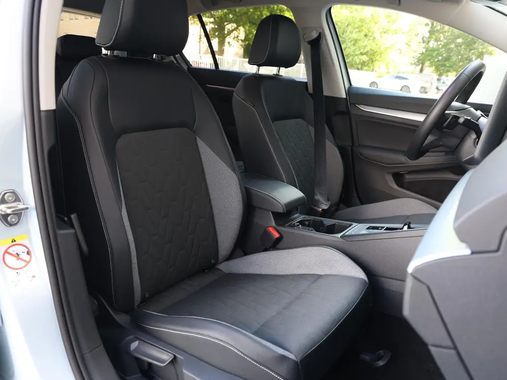 Volkswagen Golf 1.5 eHybrid Life Edition 204pk DSG | Navigat uit 2025, foto 8