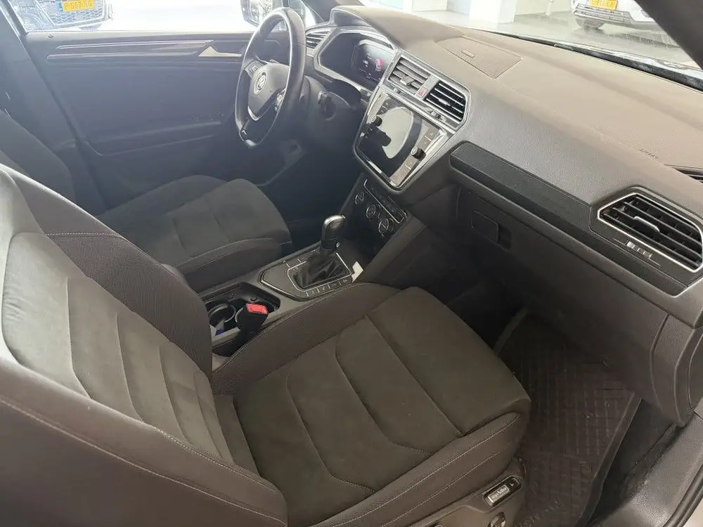 Volkswagen Tiguan Allspace 1.5 TSI Highline Business R uit 2021, foto 3