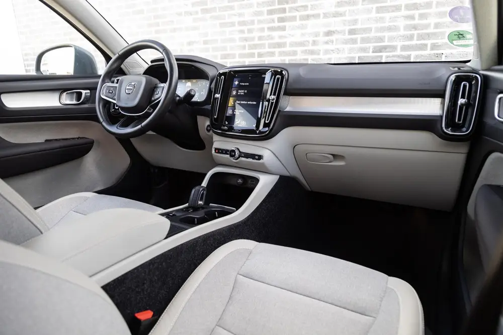 Volvo XC40 1.5 T3 Momentum Pro uit 2019, foto 16