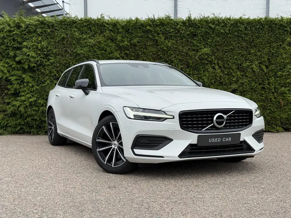 Volvo V60 B3 Momentum Advantage uit 2021, foto 5