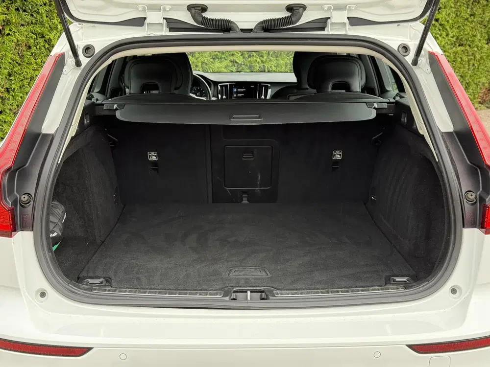 Volvo V60 B3 Momentum Advantage uit 2021, foto 7