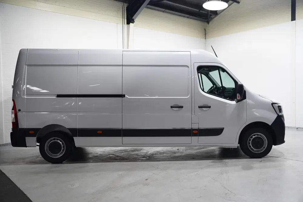 Renault Master 2.3 DCI 135 pk L3H2 Navi uit 2024, foto 8