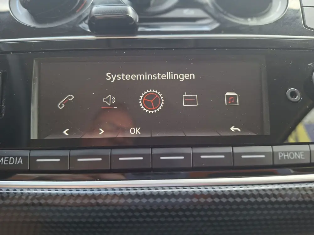 Volkswagen Up! 1.0 BMT take up!, Airco, Bluetooth Dealer oh. uit 2019, foto 18