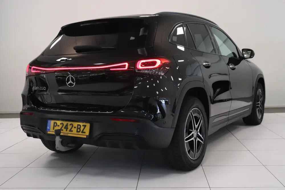 Mercedes-Benz EQA 250 Business Solution AMG 67 kWh uit 2022, foto 2