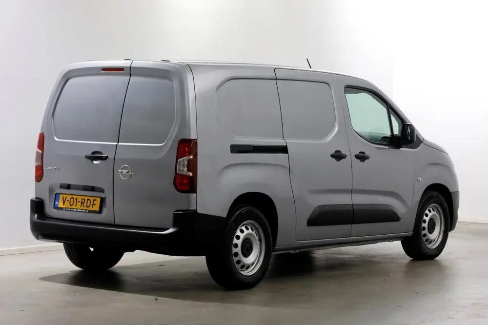 Opel Combo L2H1 Edition 50 kWh Snellader SOH 98 uit 2023, foto 2