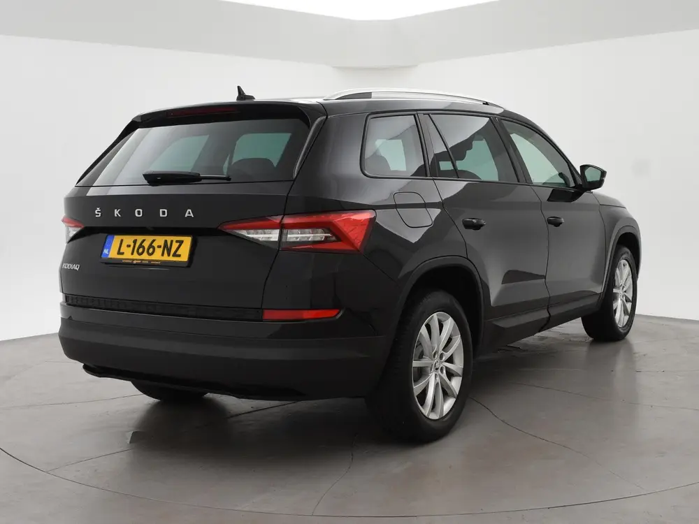 Skoda Kodiaq 1.5 TSI 150 PK + WEGKL. TREKHAAK 1800 KG uit 2021, foto 2