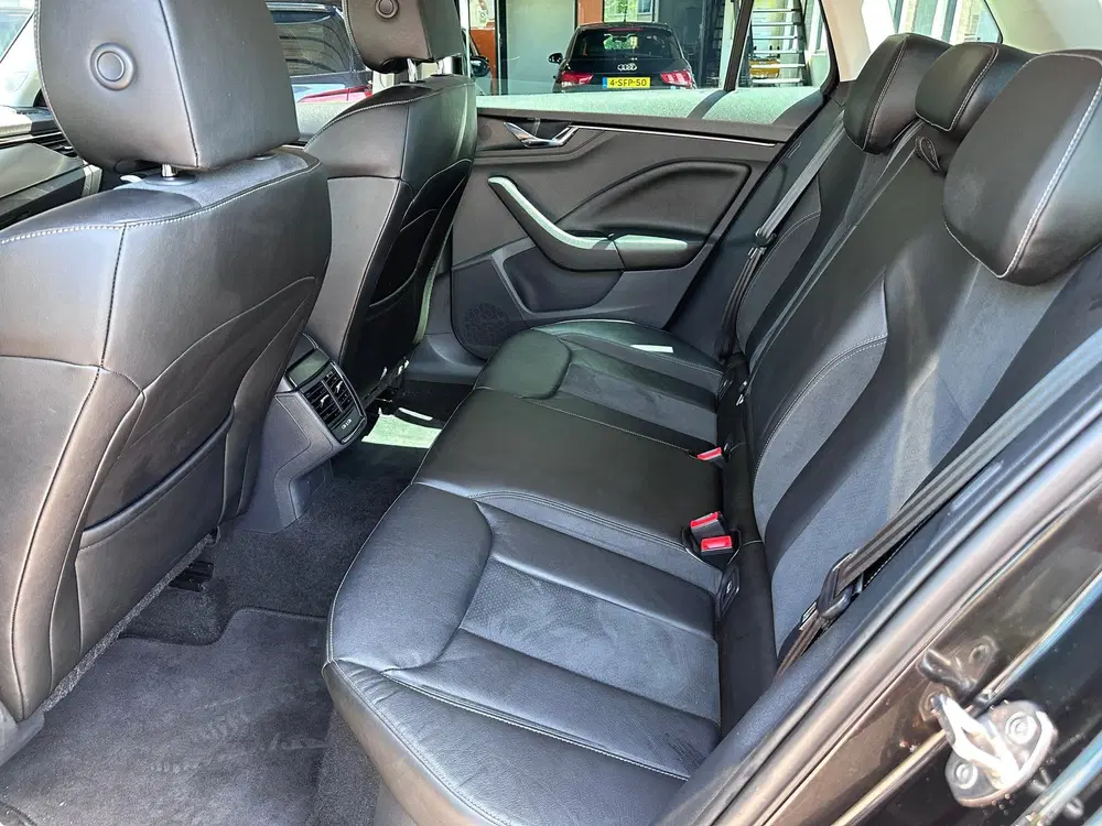 Skoda Kamiq 1.0 TSI Business Edition uit 2022, foto 19