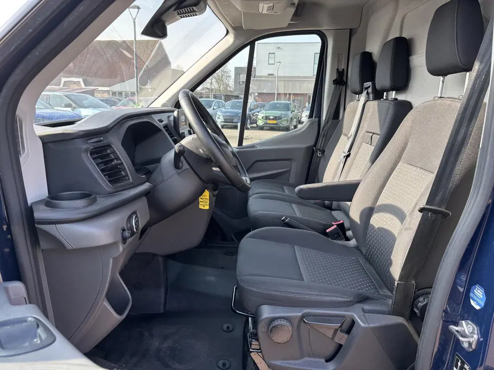 Ford Transit 350 2.0 TDCI L2H2 Trend uit 2024, foto 13