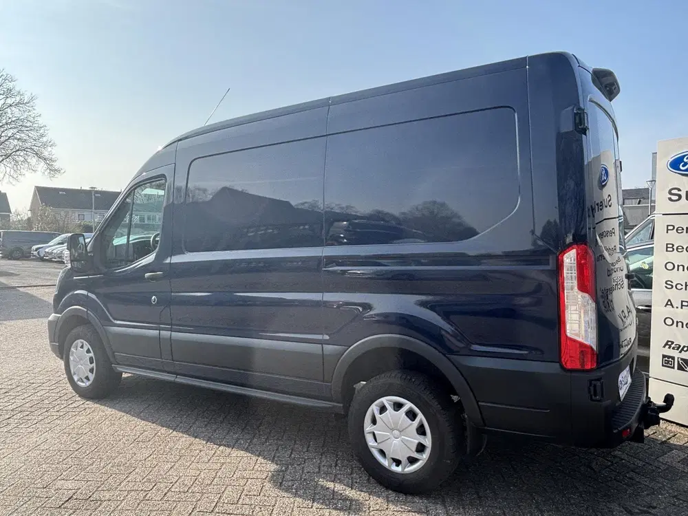 Ford Transit 350 2.0 TDCI L2H2 Trend uit 2024, foto 4