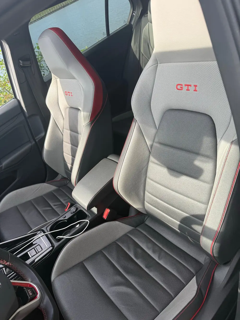 Volkswagen Golf 2.0 TSI 2024 Grijs uit 2024, foto 11