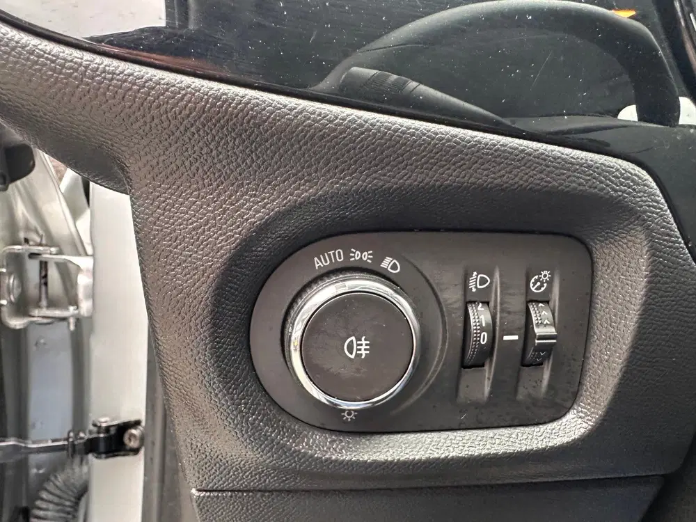 Opel Corsa 1.2i Edition uit 2023, foto 15