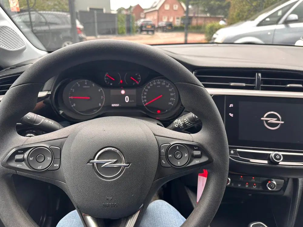 Opel Corsa 1.2i Edition uit 2023, foto 16