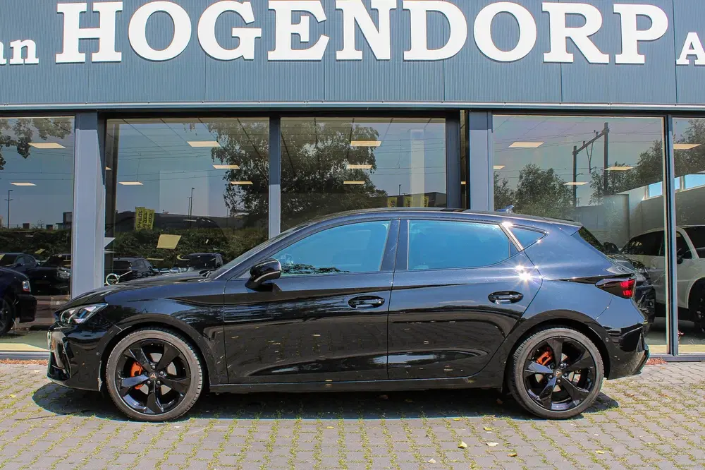 Cupra Leon 1.5 eTSI Business Edition NAVI CAMERA SFEE uit 2025, foto 4