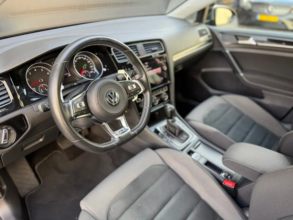 Volkswagen Golf 1.5 TSI Highline Business R Carplay Maxton A uit 2019, foto 3