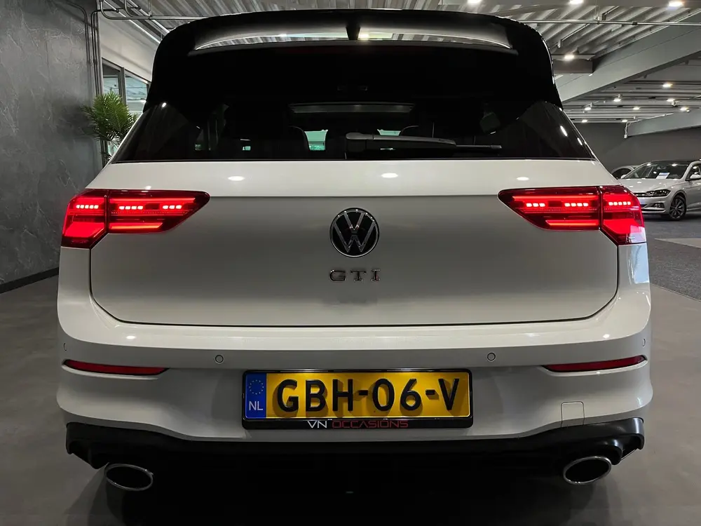 Volkswagen GOLF 2.0 TSI GTI CLUBSPORT 300PK PANO IQ LIGHT HU uit 2021, foto 14