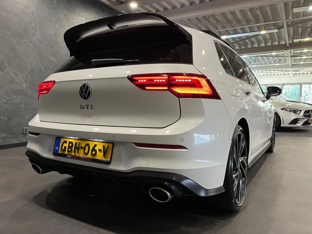 Volkswagen GOLF 2.0 TSI GTI CLUBSPORT 300PK PANO IQ LIGHT HU uit 2021, foto 9