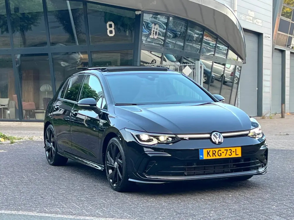 Volkswagen Golf 8 1.5 eTSI R-Line PANO LED DSG-7 BOM VOLL! uit 2024, foto 9