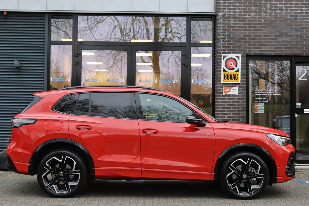 Volkswagen Tiguan 1.5 eHybrid 272pk R-Line Black Style Pano/ uit 2025, foto 4