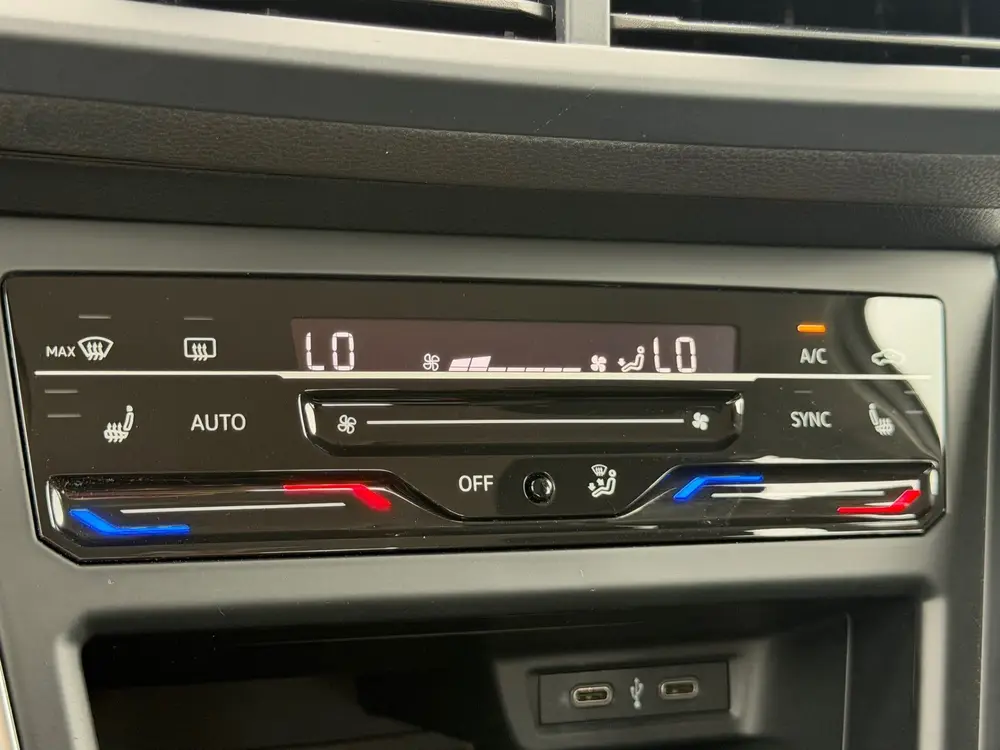 Volkswagen Polo 1.0 TSI Life Business Apple carplay Nap uit 2022, foto 13