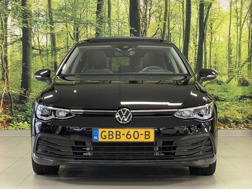 Volkswagen Golf 1.5 eTSI Life Business | Panoramadak | Apple uit 2023, foto 2