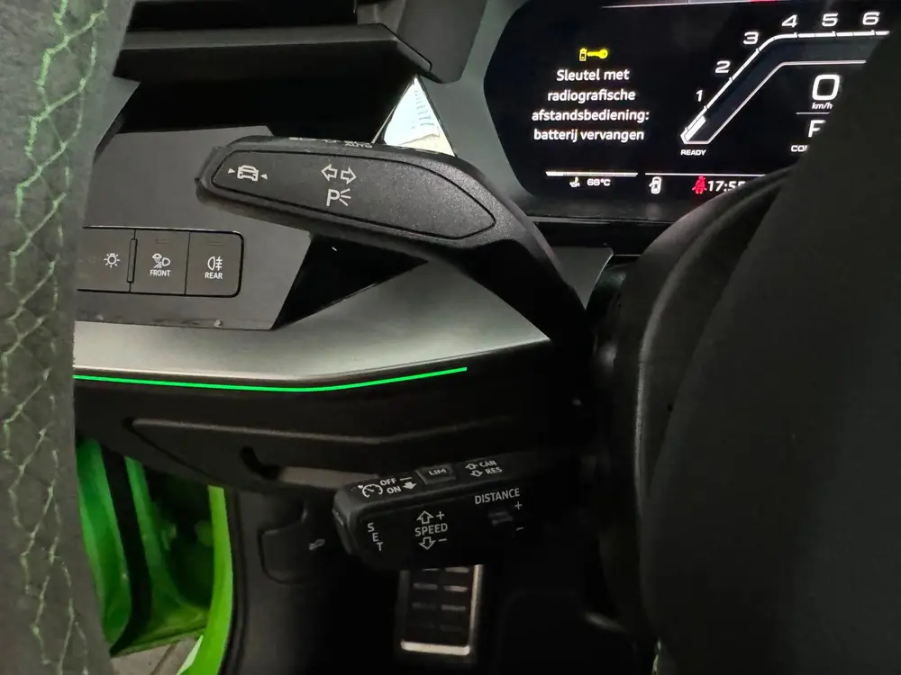 Audi RS3 2.5 TFSI quattro Pano uit 2024, foto 10