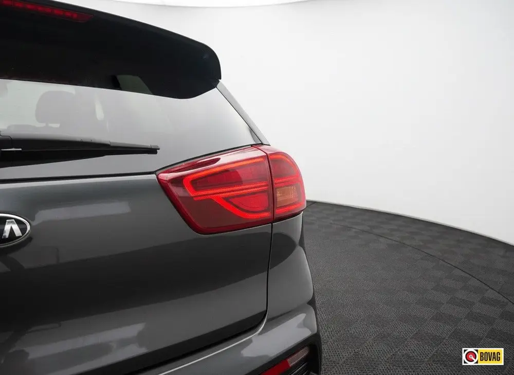 Kia Niro 1.6 GDi Hybrid DynamicPlusLine PANORAMADAK STOELVW uit 2019, foto 11