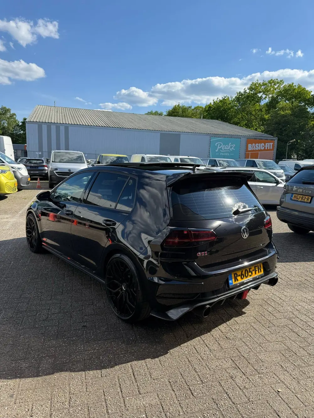 Volkswagen Golf 2.0 TSI 245pk 7-DSG 2020 Zwart uit 2020, foto 5