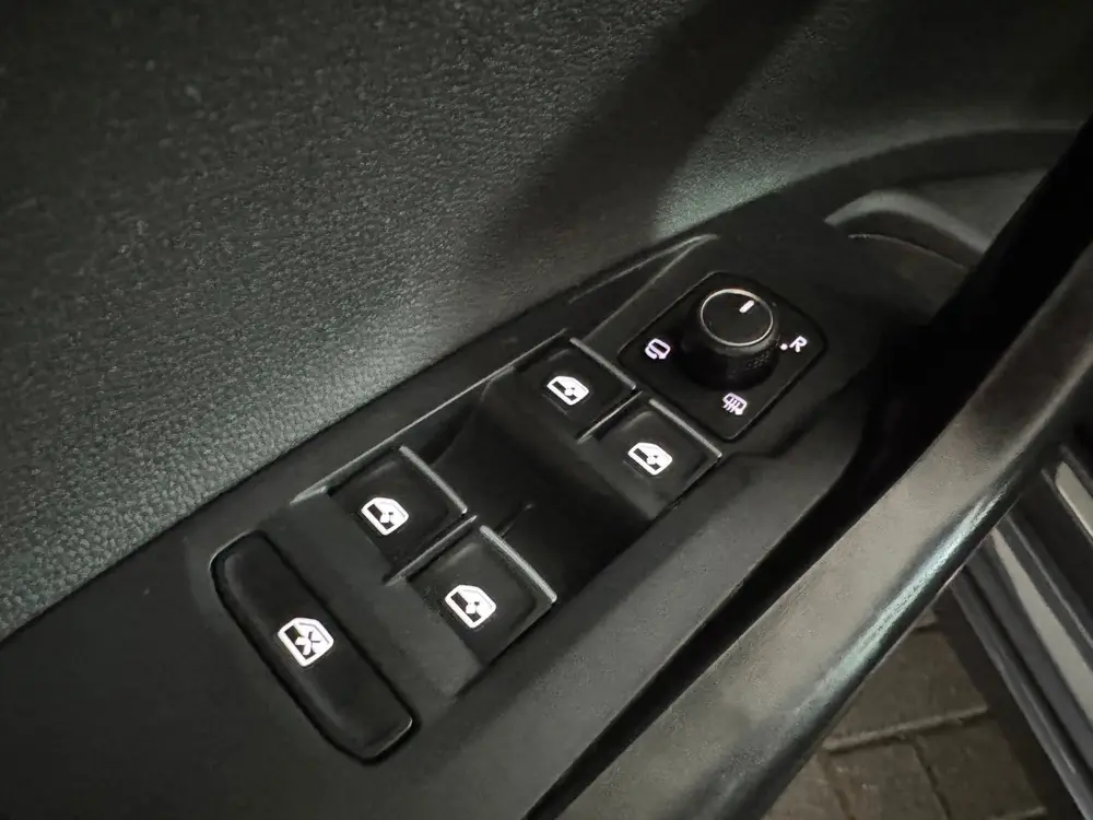 Volkswagen TAIGO 1.5 TSI R-Line Business Pano|Keyless|ACC|La uit 2022, foto 11
