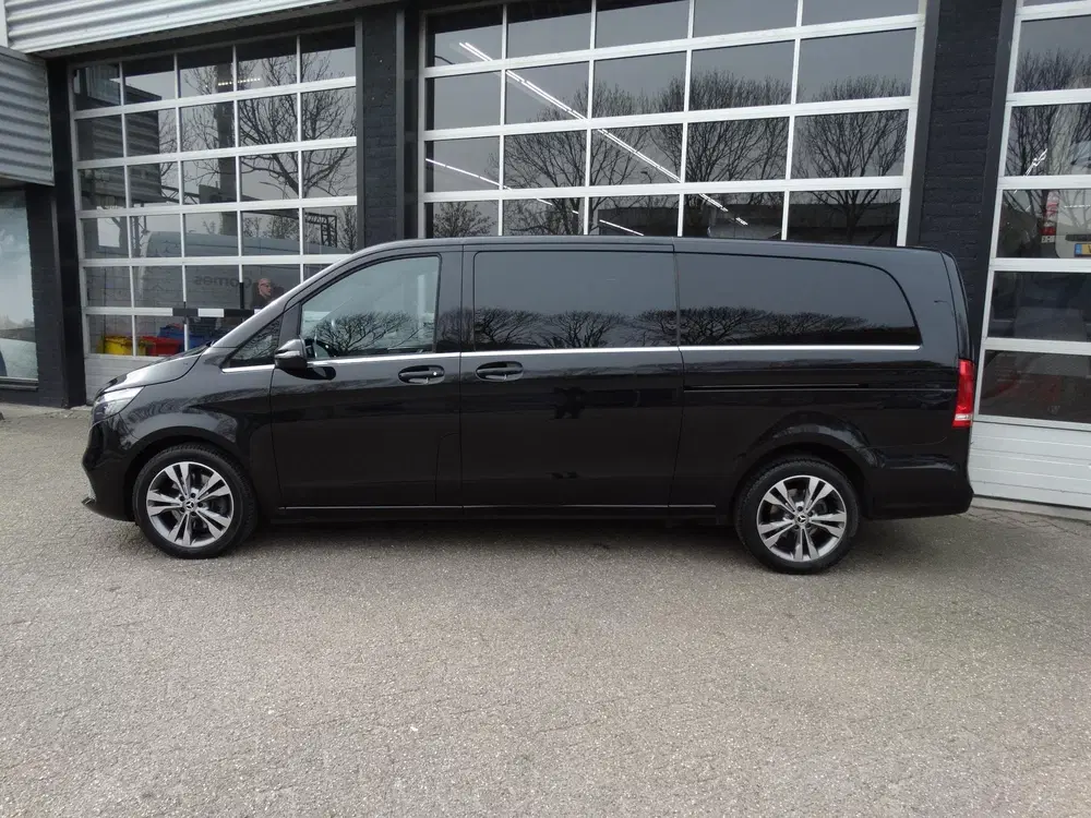Mercedes-Benz V-Klasse 300d Extra Lang DC uit 2023, foto 10