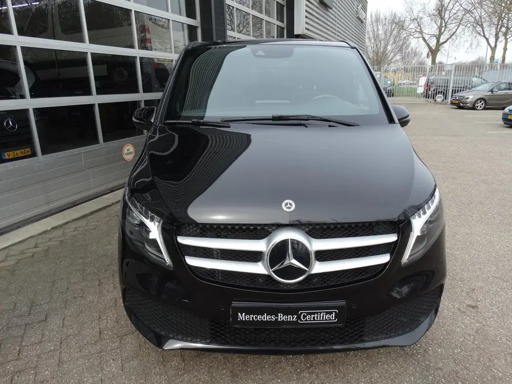 Mercedes-Benz V-Klasse 300d Extra Lang DC uit 2023, foto 11