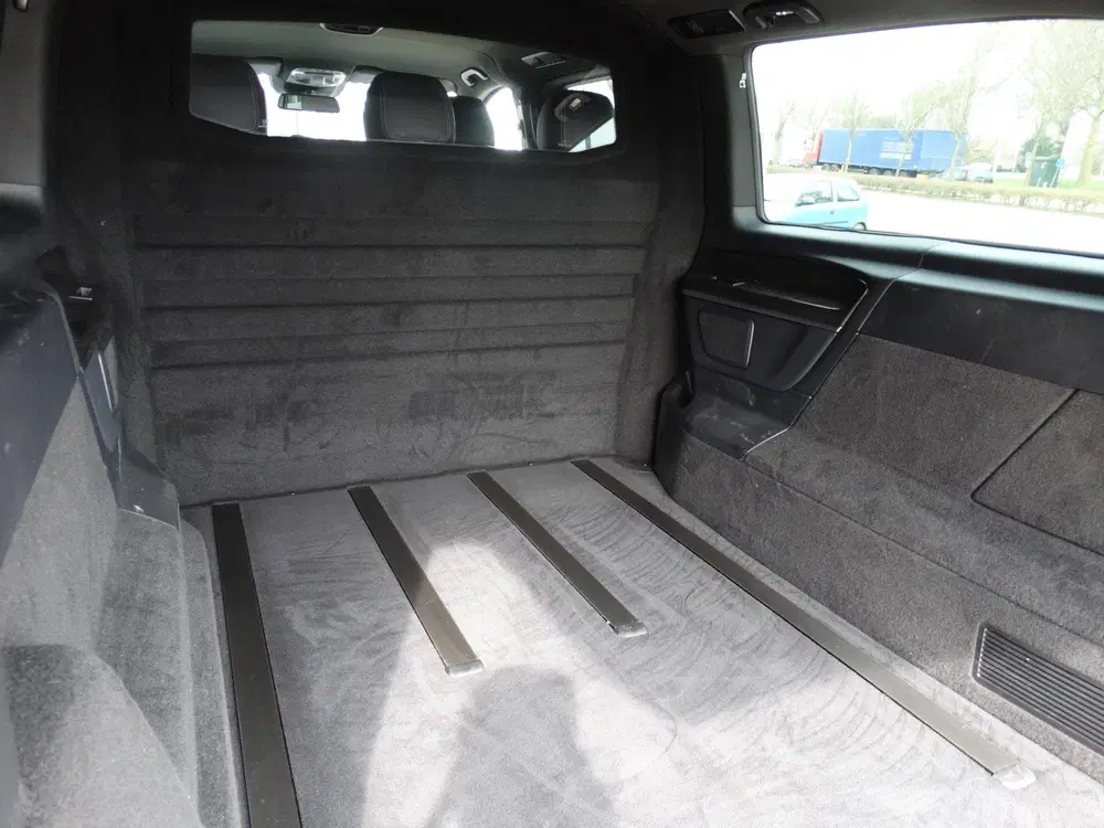 Mercedes-Benz V-Klasse 300d Extra Lang DC uit 2023, foto 16
