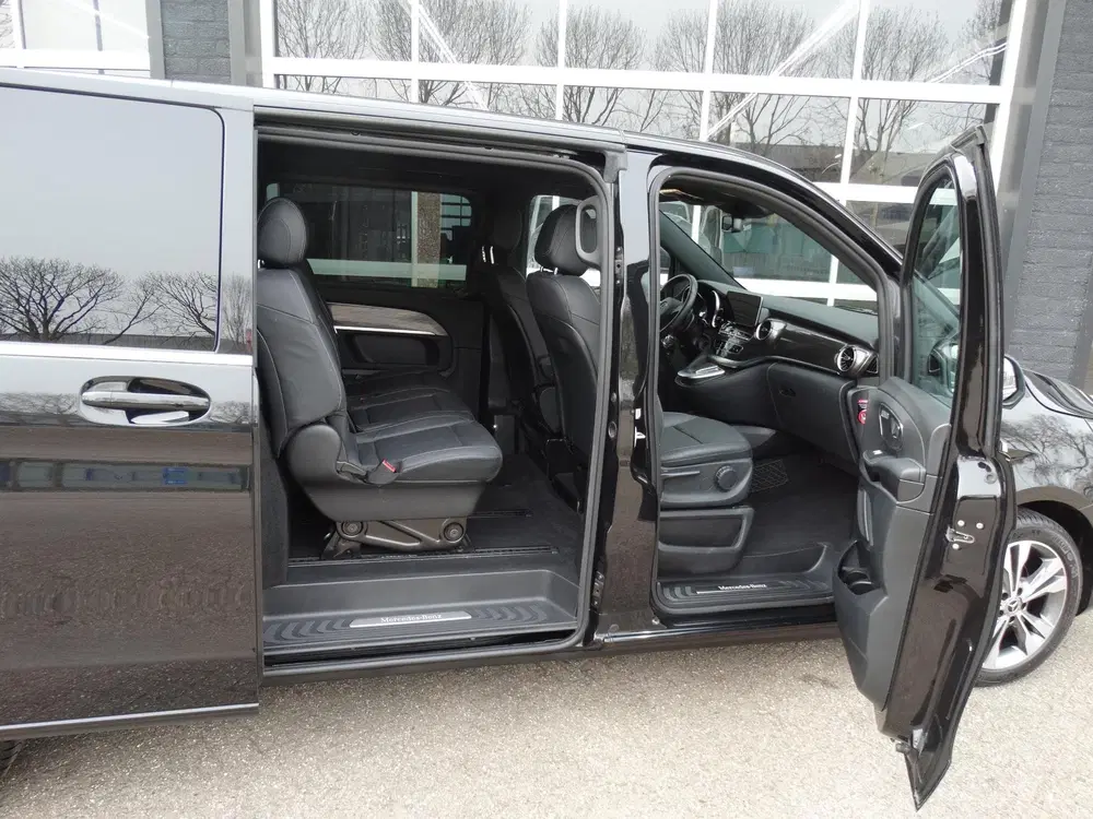 Mercedes-Benz V-Klasse 300d Extra Lang DC uit 2023, foto 18